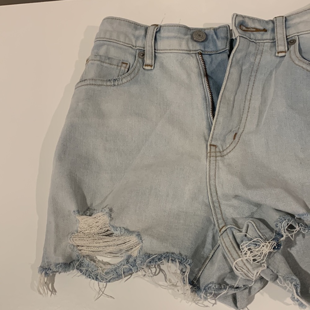 Shorts - Picture 2 of 4